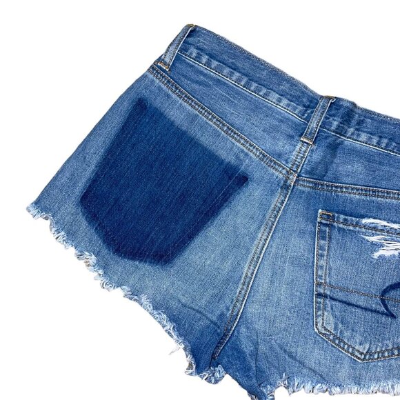 American Eagle Distressed Womens Shorts 2 Vintage Hi-Rise Festival Button Fly - Picture 6 of 8